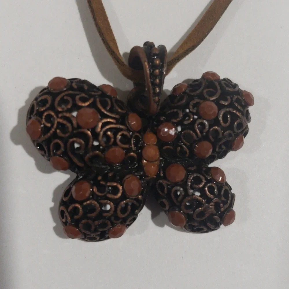 Brown Cord Filigree Butterfly Design Pendant Necklace - Women's Fashion Jewelry